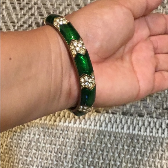 Green /white rhineston arrow design cuff bracelet. - Picture 3 of 5